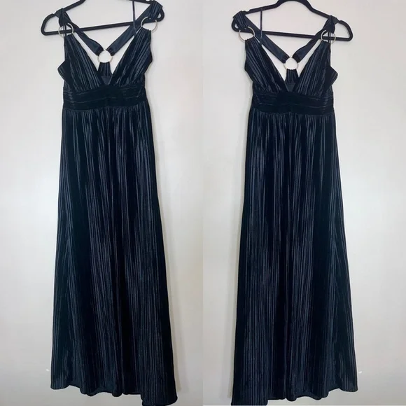 Beautiful Guess Velvet Maxi Dress - Picture 4 of 4
